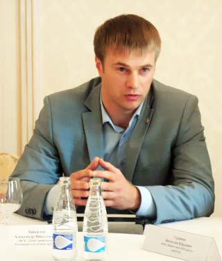 Александр Завьялов, руководитель отдела продаж компании ДомСтройОмск Руководитель отдела продаж компании «ДомСтройОмск» Александр Завьялов